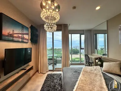 Modern Comfort in Jomtien, Pattaya: Spacious 1-Bedroom Condo for Sale 