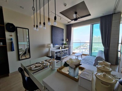 1 Bedroom, Beachfront Condo for Rent in Jomtien