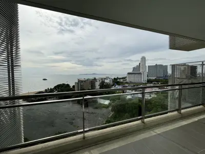 1-Bed Reflection Beachfront Condo for Rent in Jomtien, Pattaya