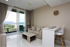 1-Bed Beachfront Condo for Sale, Del Mare Bang Saray Pattaya