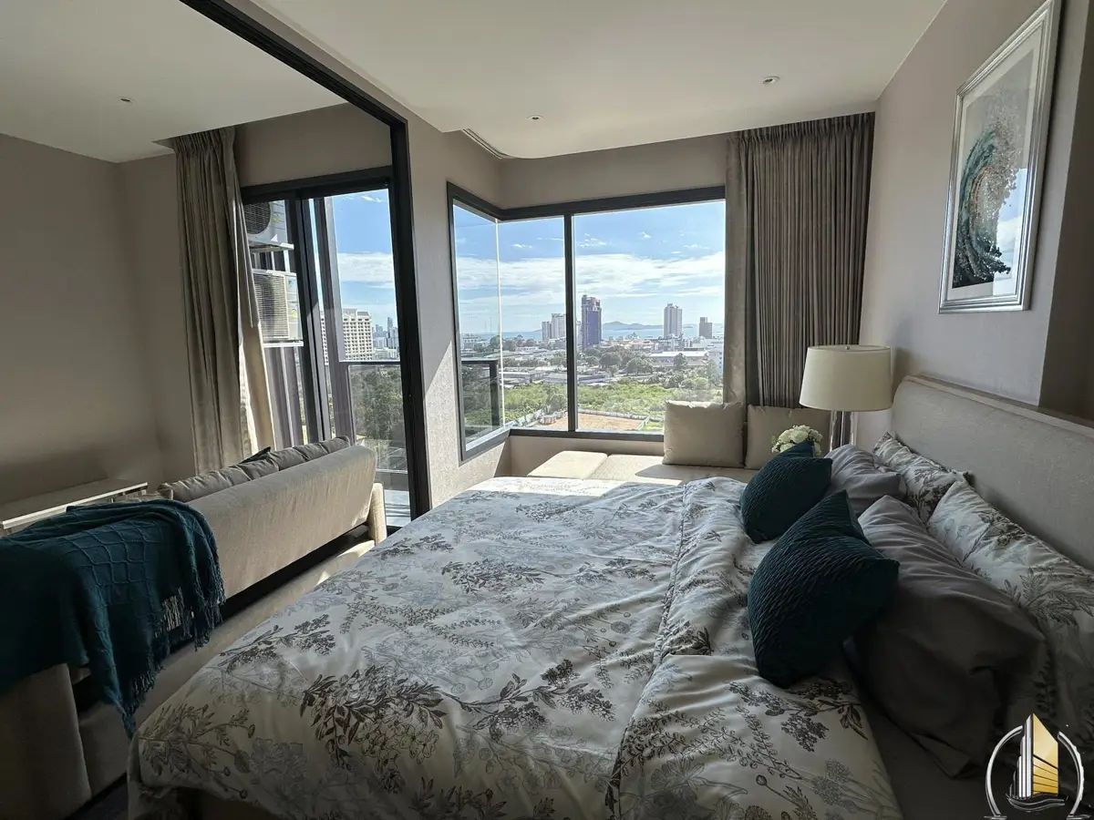 Rare Location High floor Condo With sea view in Nort Pattaya