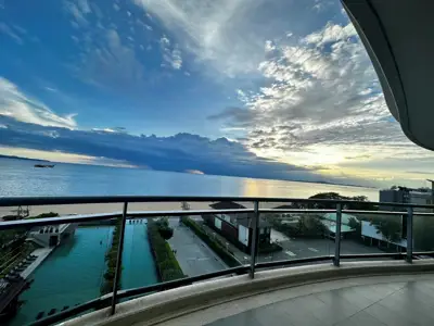 Luxury Condo for sale at Reflection Jomtien Beach Pattaya