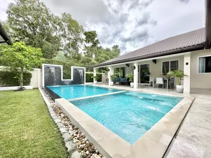 Single-story modern-style house with a swimming pool in Huay Yai for sale 