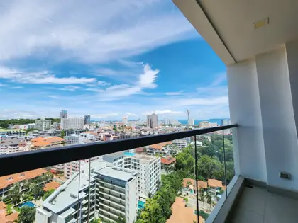 Studio Condo for Sale in The Peak Towers Pratumnak, Pattaya