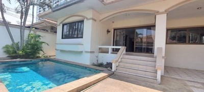 Pool villa for rent in Jomtien area