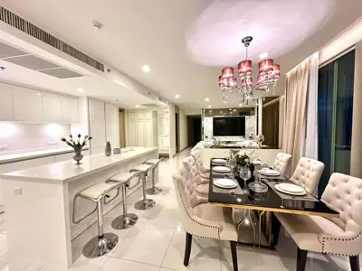 Elegant Penthouse For Sale near Wong Amat Beach