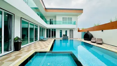 Huge Pool Villa For rent at Na-Klua