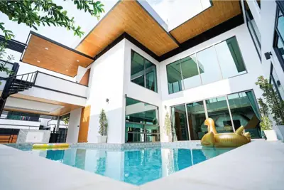 Huge pool villa for rent at Khao Talo for rent!