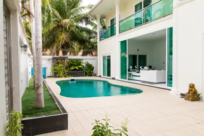 Stunning poolvilla for sale and rent at Majestic Residence