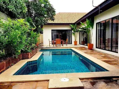 2 Bedroom house with pool for rent at View Talay Villa