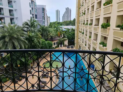 Nice studio room with pool view for sale at The Residence Jomtien