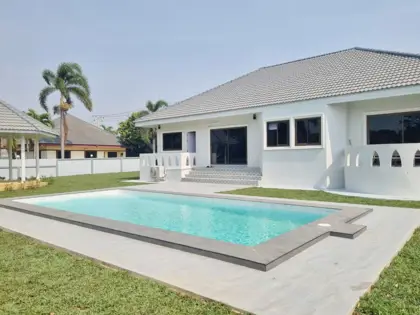 3 Bedroom House with Pool for Sale in Bangsaray