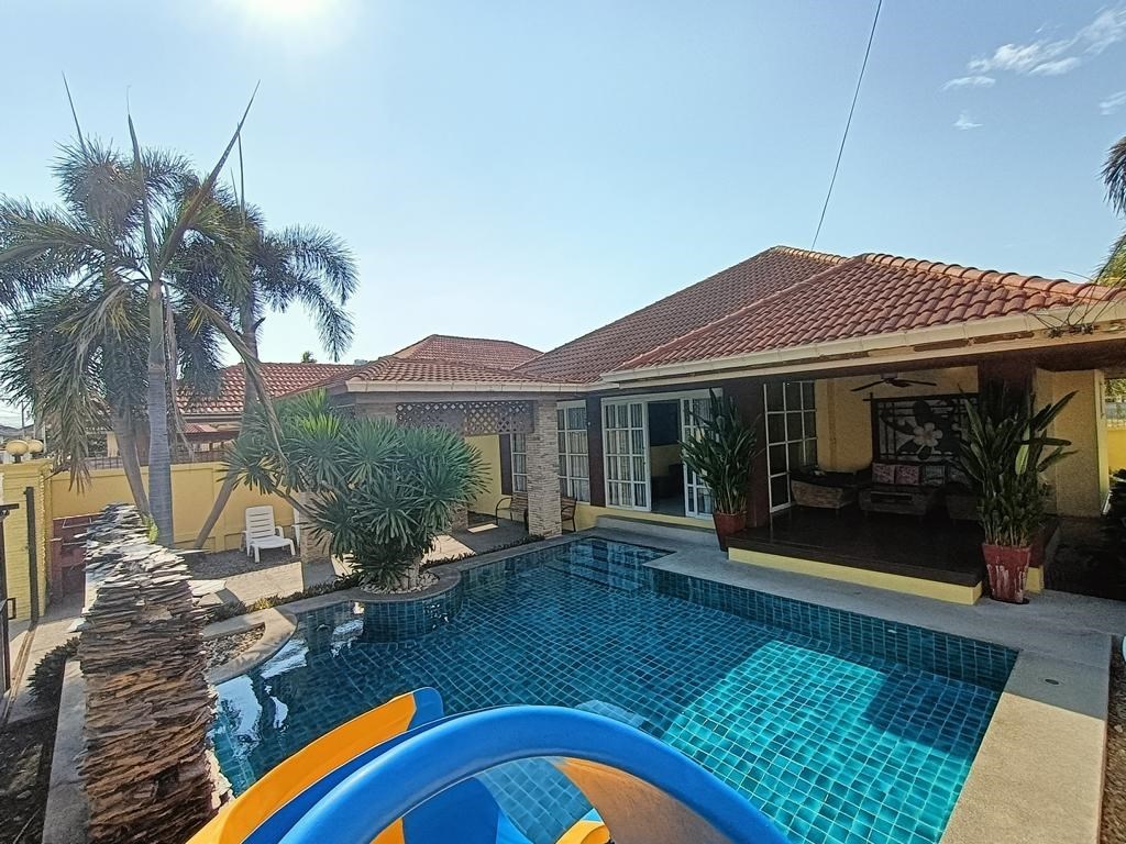 Pool Villa 4brd. For Sale, in View Point Village, Jomtien