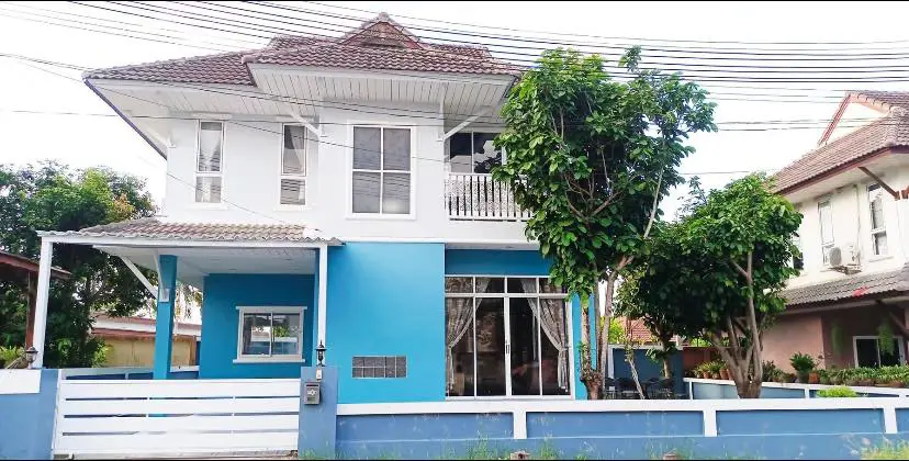 House for sale - 3 bedrooms