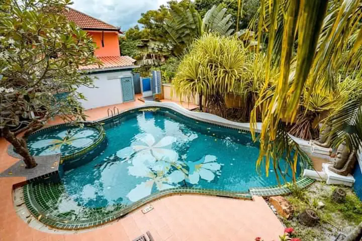 Hotel for sale at Pratumnak 