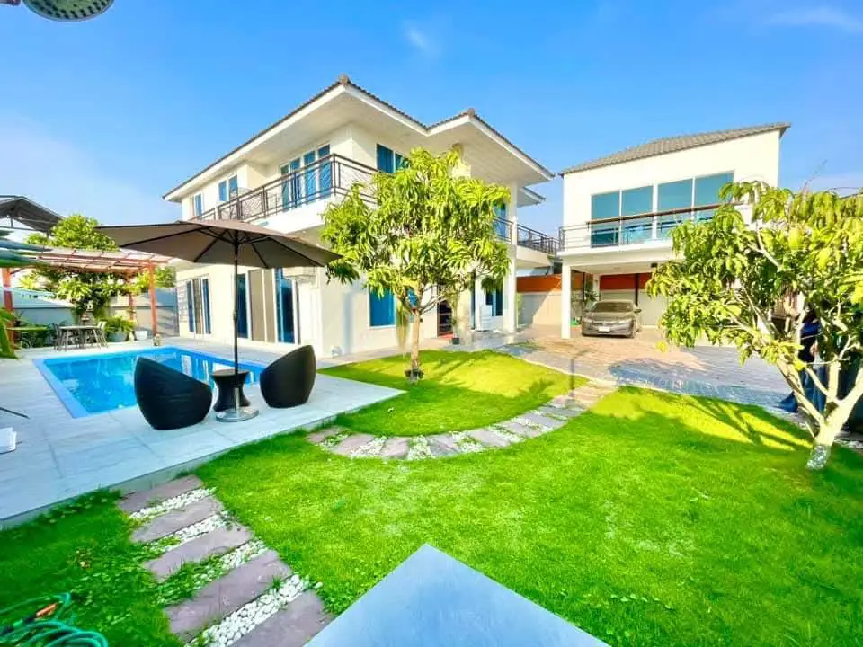 2-storey detached house with private pool for sale 