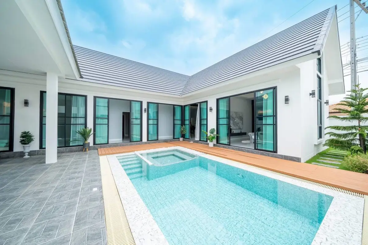 Rattanakorn village 17 - 4 bedrooms