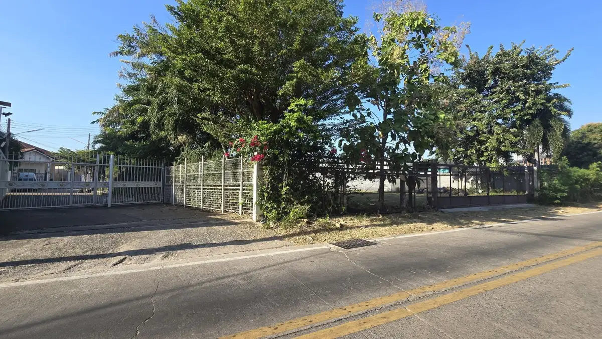 Nakpakdee Guesthouse for sale 