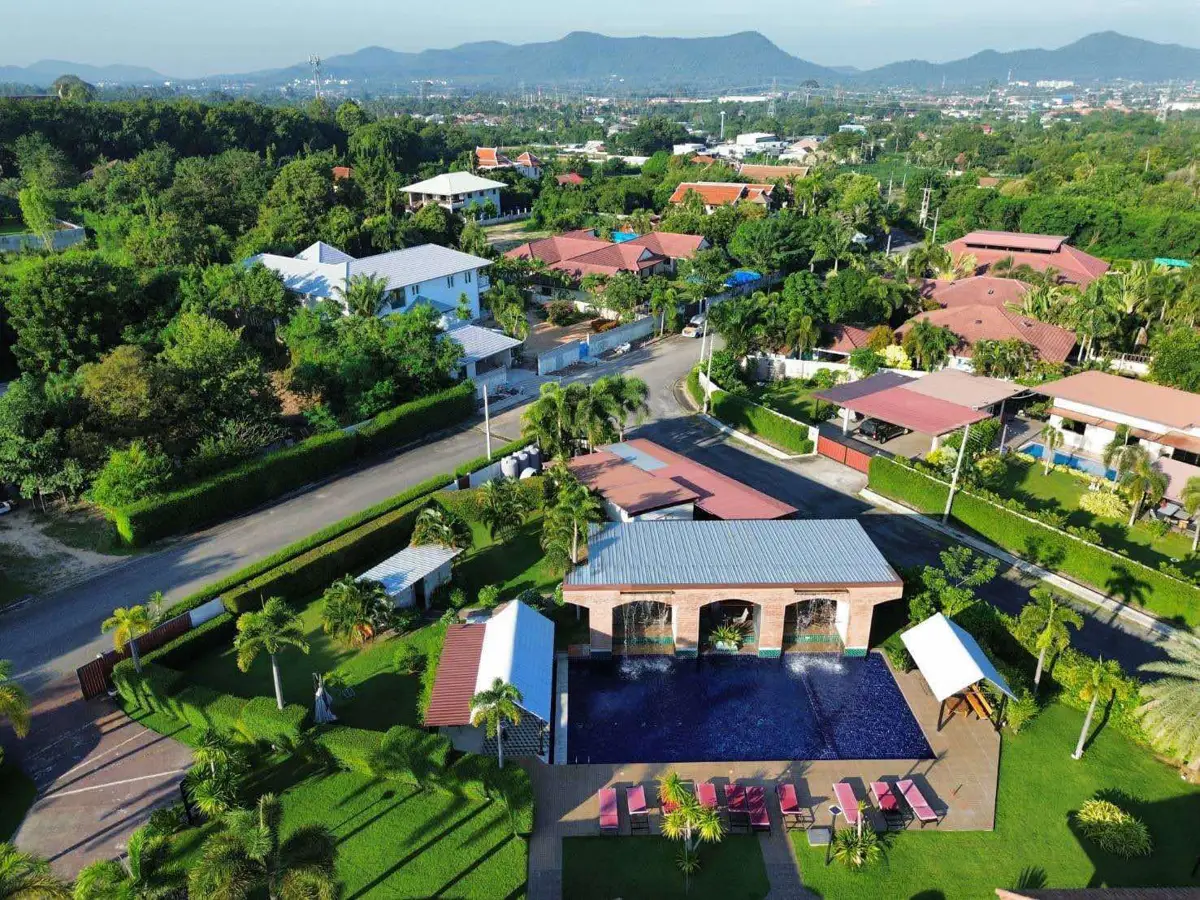 Resort for sale at Bang Sare with mountain view 