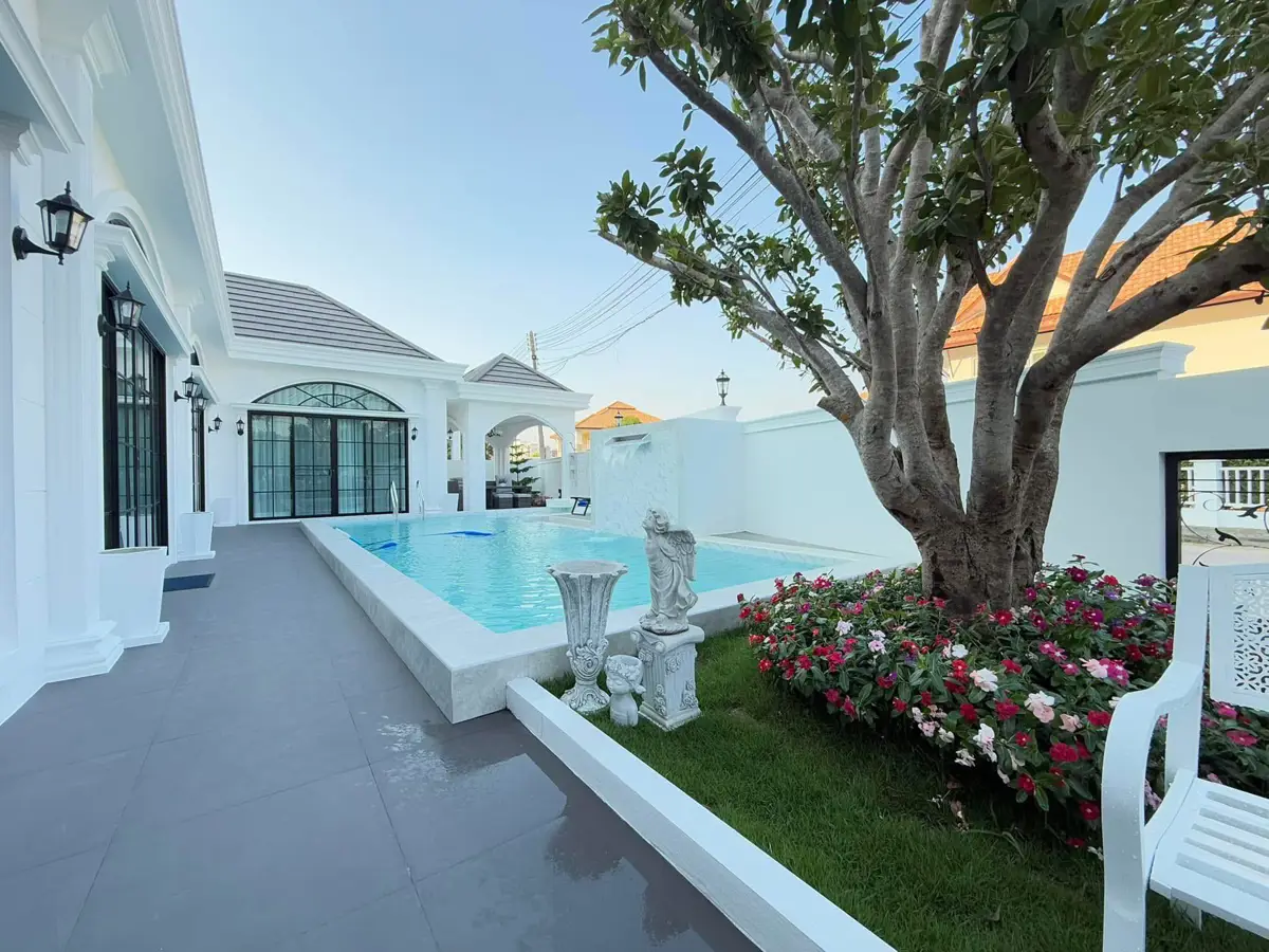 House for sale - 4 bedrooms 