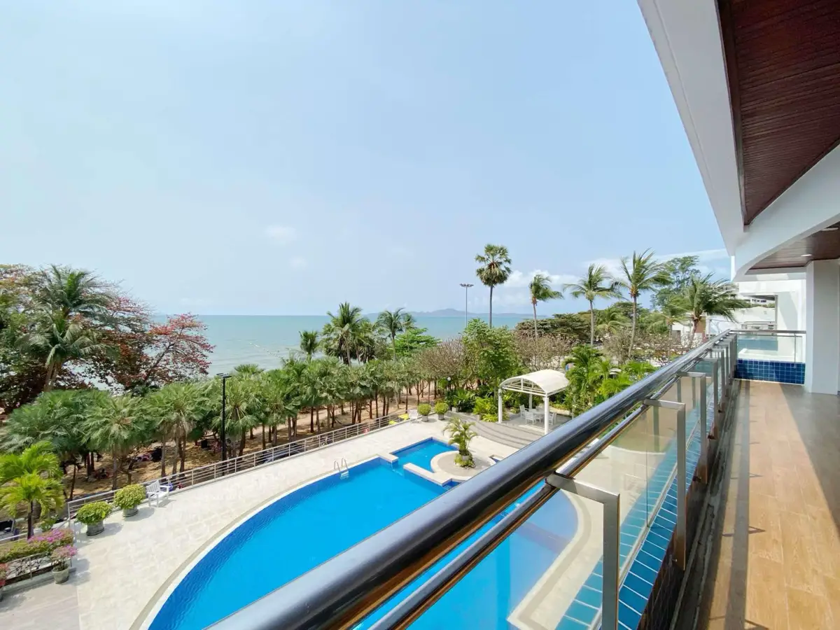 Baan Haad Uthong Condominium for sale 