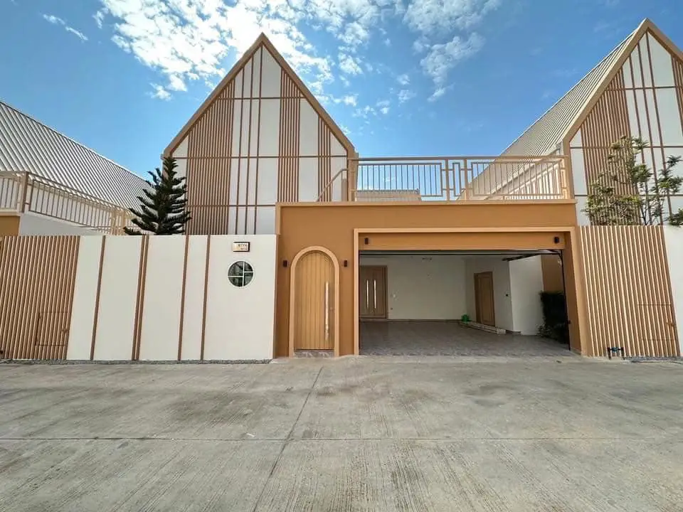 Luxury Pool Ville at Narita Villa by Baan Mae for sale