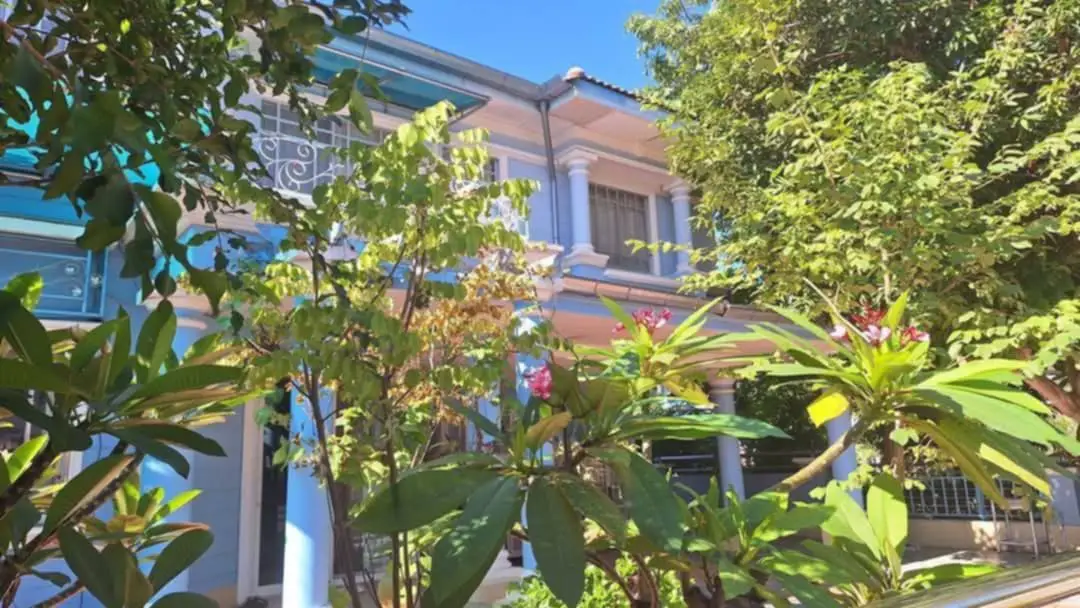 Park Avenue Village for sale 