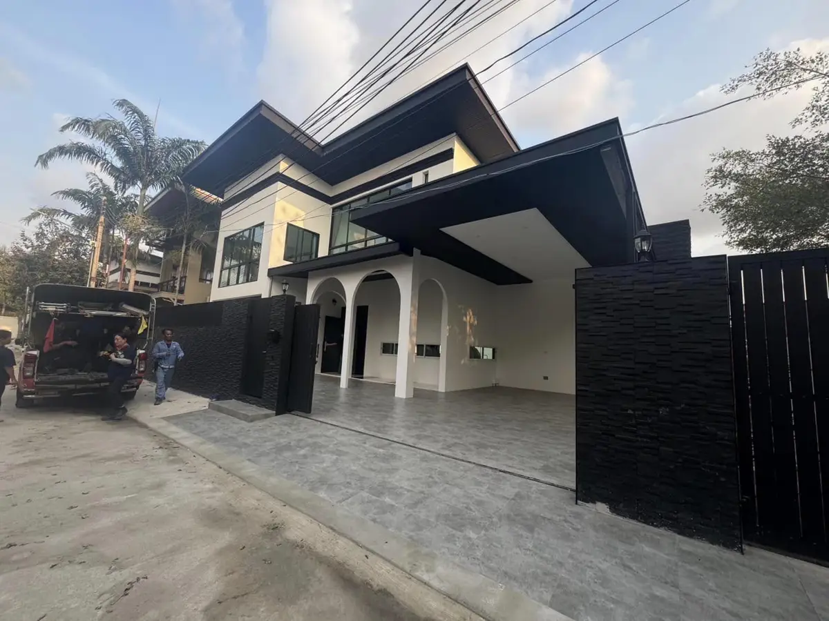 Pool villa for sale in Huay Yai