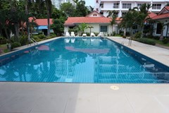 Five villa for sale on Pratumnak hill