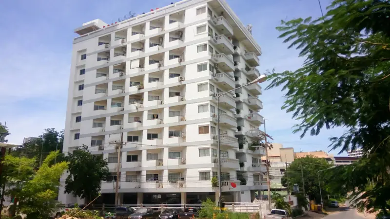 For Sale or Rent 1 Bed Condo in Royal Beach Condotel
