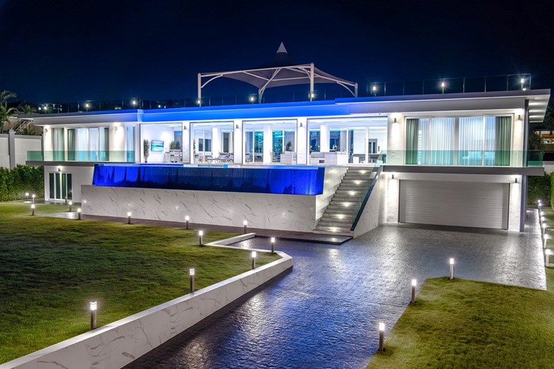 Spectacular Designer Pool Villa in Pattaya