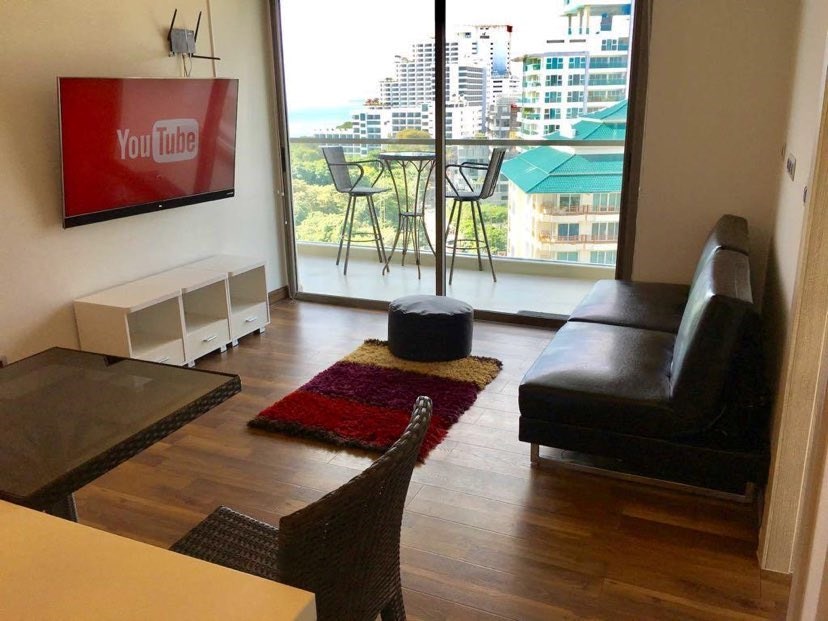 Nice 1 bed for rent  in The Peak Towers