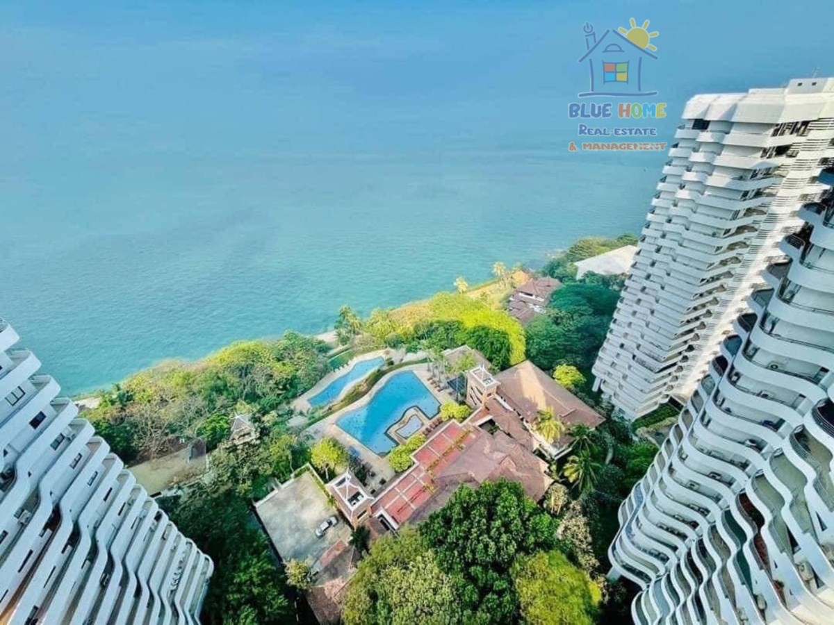 Condo For Rent in Royal Cliff Garden