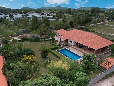 Schönes gemütliches Haus mit großem Garten und Pool in Hin Lek Fai -Hua Hin Haus-