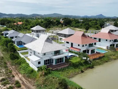 Haus am See zu verkaufen