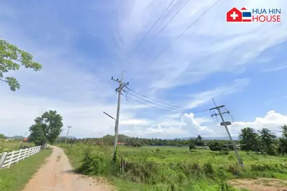 Grundstück zu verkaufen – Atemberaubender Bergblick in Khao Tao, Pranburi!
