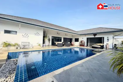 Luxuriöse 4-Schlafzimmer-Poolvilla zum Verkauf – Hua Hin