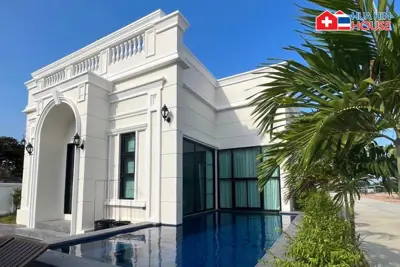 English Modern with Aquarium Pool