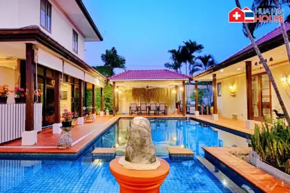 Multi-Generation Luxury Pool-Villa in Hin Lek Fai