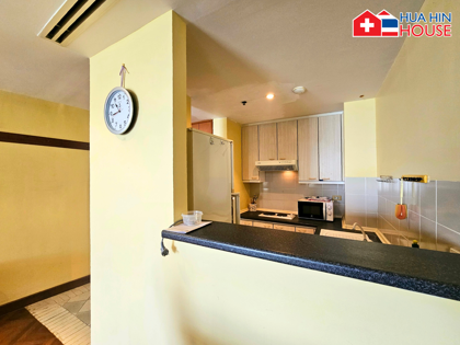Spacious 1-Bedroom Condo Near Tamarind & Cicada Markets – Hua Hin