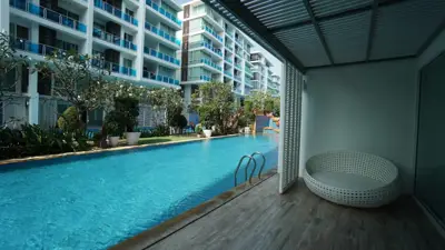 Duplex-Familien-Eigentumswohnung, inspiriert von der Insel Santorini