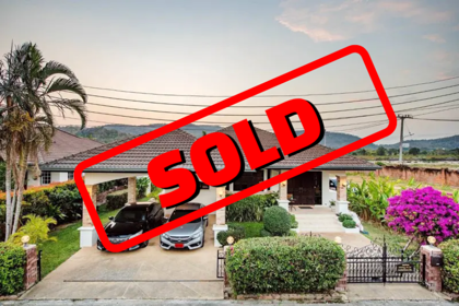 Stunning Pool Villa – Hua Hin House