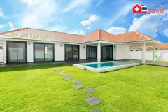 Luxury Living Near Golf, Beach, and Nature