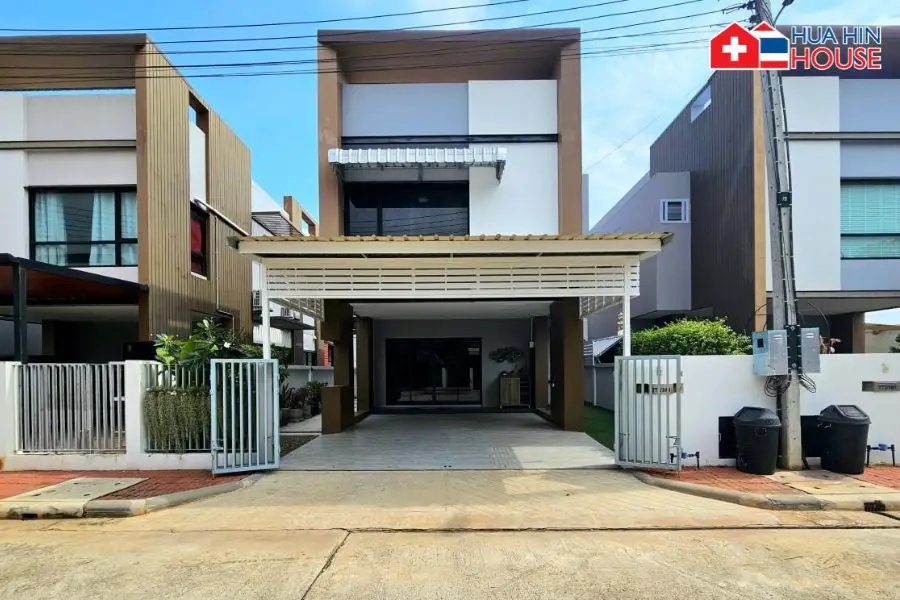 Modern Spacious House for Sale in Khao Tao