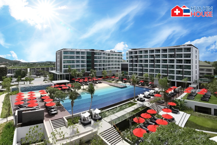 Mountain View Condo Near the Beach