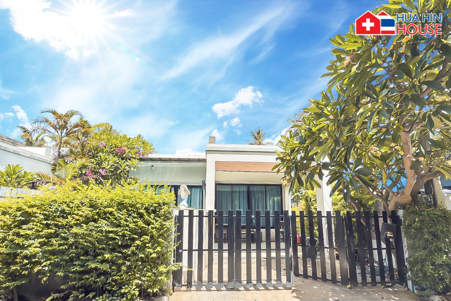 Private Poolvilla mit Poolblick