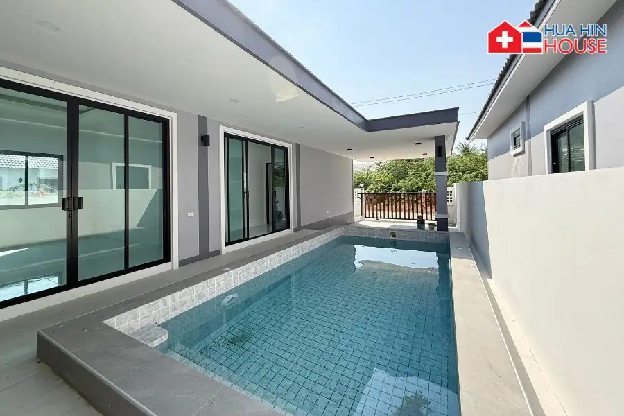 Modern Pool Villa for Sale – Prime Location Soi 102, Hua Hin
