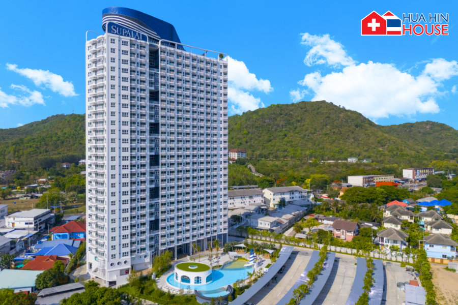 Modern High-Rise Condo for Rent | 1 Bedroom | Pool & Mountain View