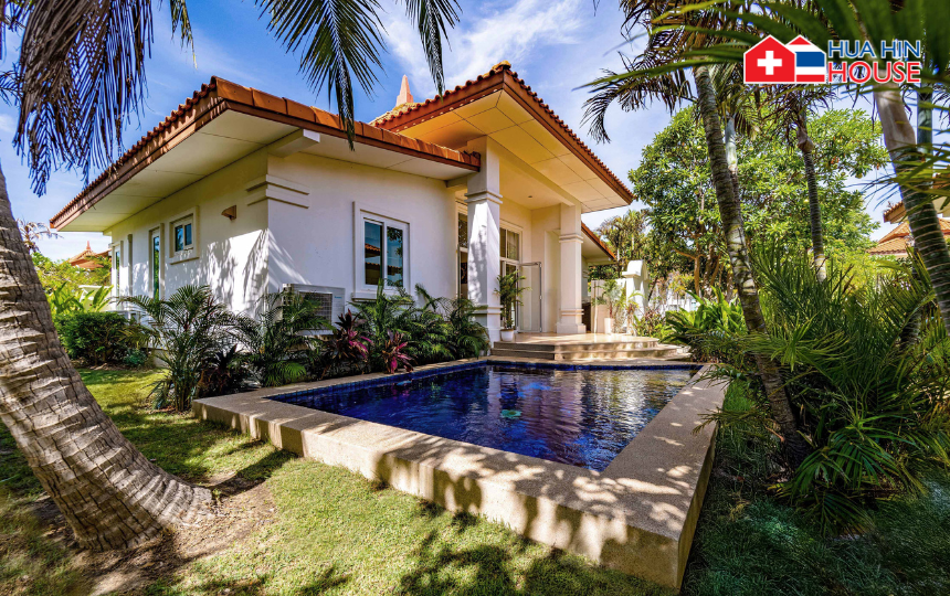 3-Bedroom Private Pool Villa at a Prestigious Golf Community in Hua Hin 