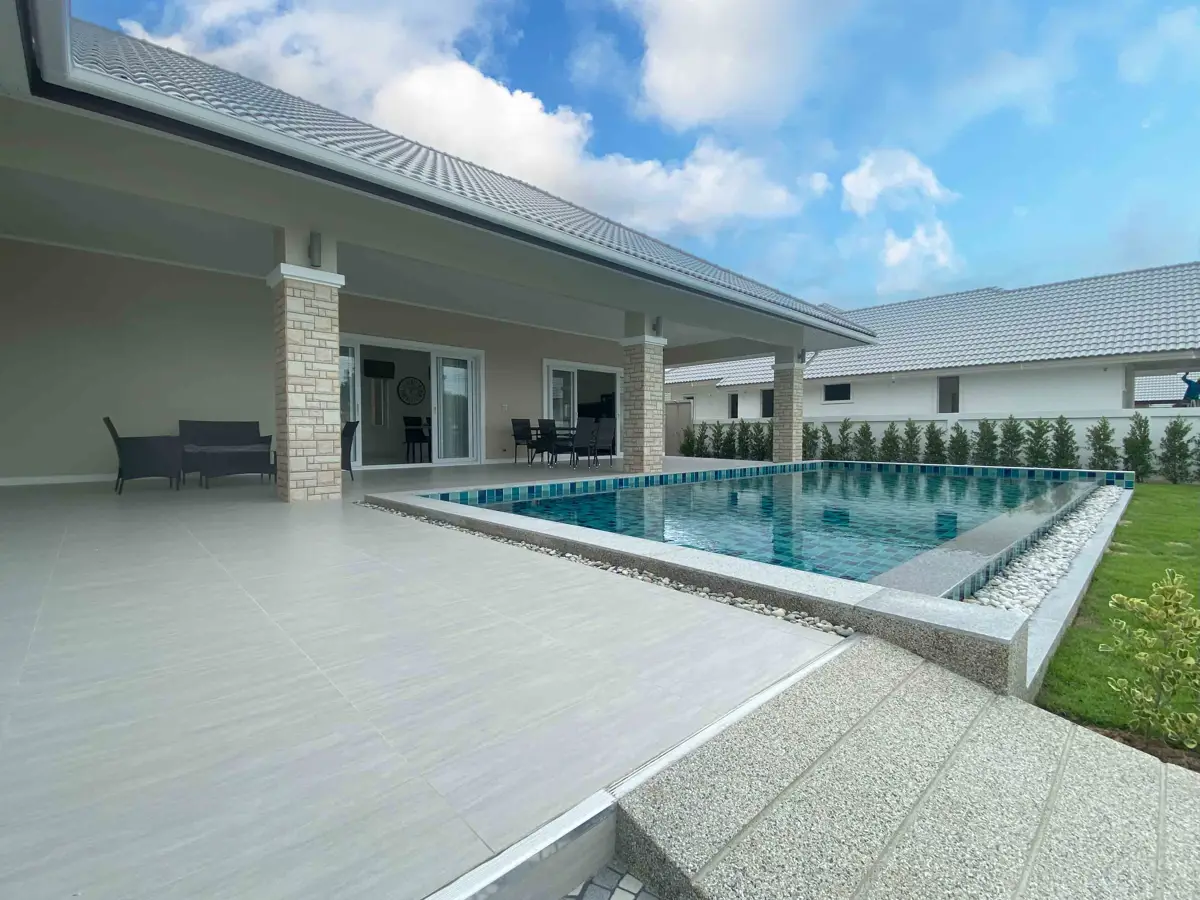 Zu verkaufen: 3-BED Luxuriöse Pool Villa